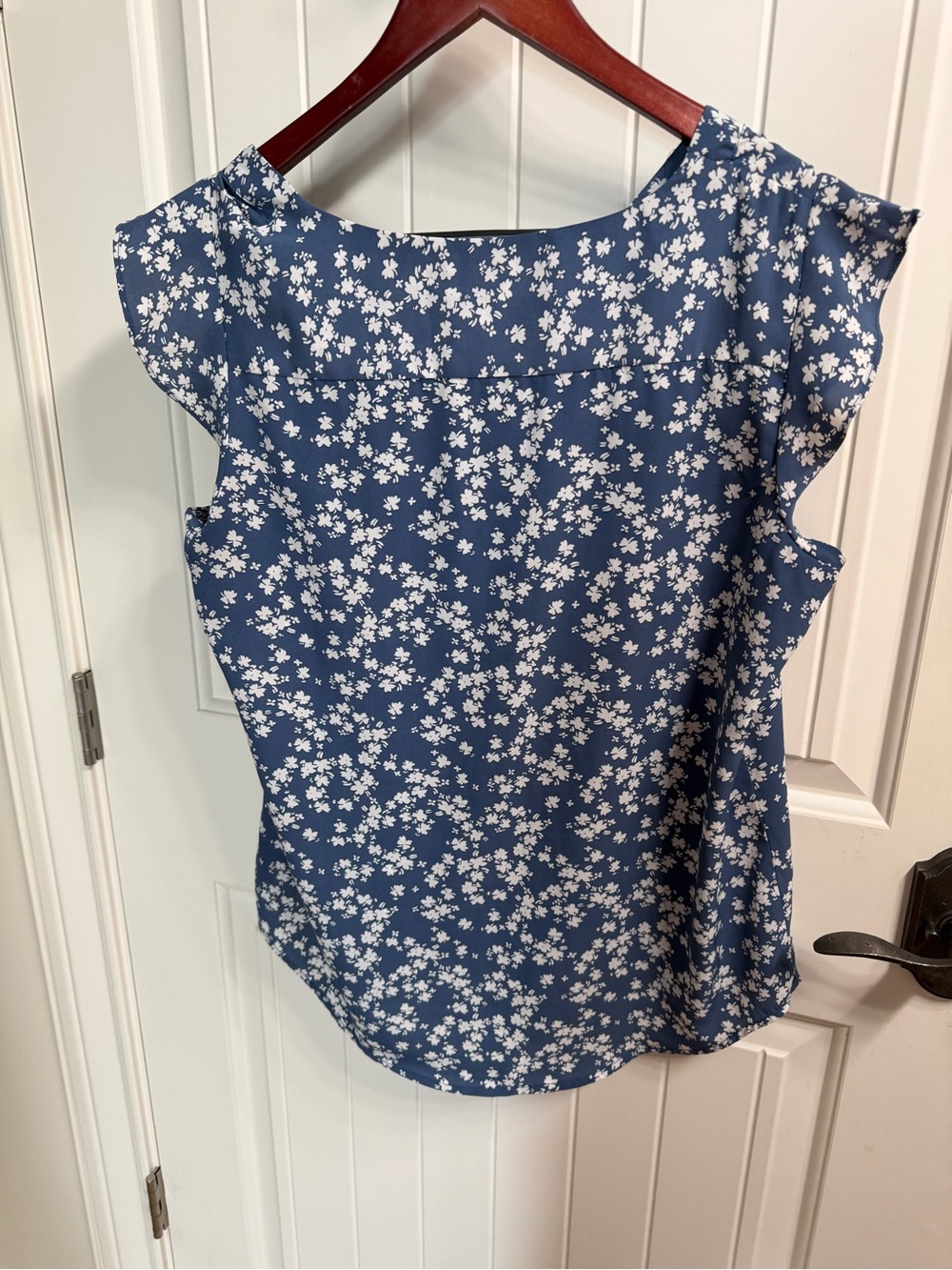 fun 2 fun Navy Blue Floral V-Neck Cap Sleeve Blouse - Picture 3 of 6